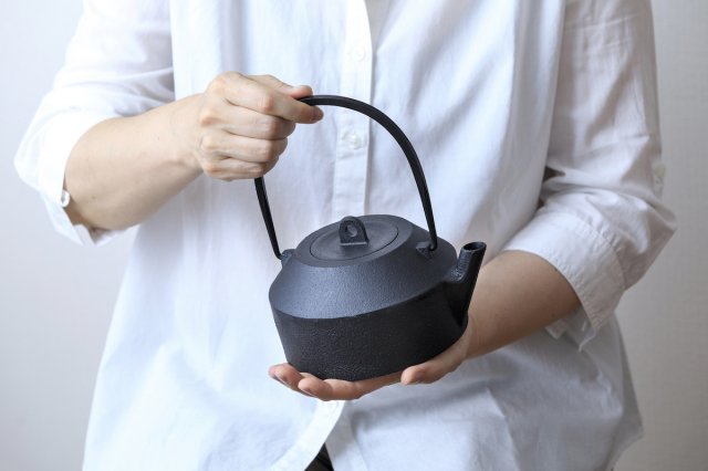 iron kettle-S-VK　(南部鉄瓶 S ＶＫ) 　iwatemo（イワテモ）の商品写真3